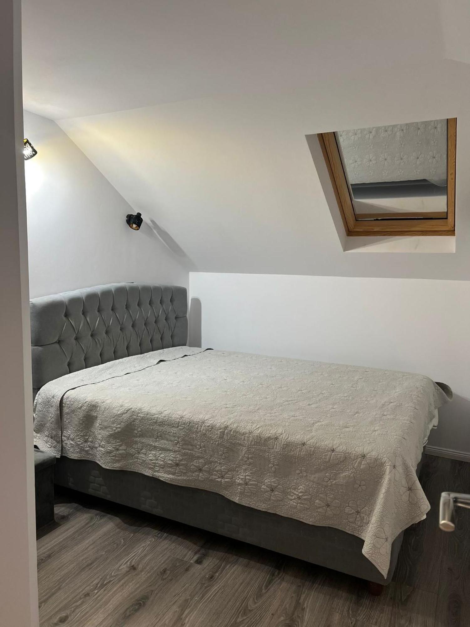 Apartament Mansarda Venus Râmnicu Vâlcea Εξωτερικό φωτογραφία
